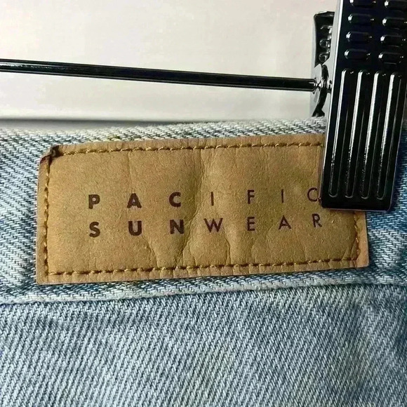 PacSun Distressed Ripped Knee Dad Jeans Size 27 Light Wash - Picture 9 of 11